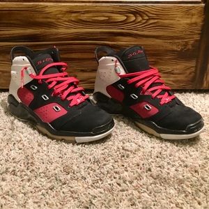 JORDAN “CARMINE” BASKETBALL SHOES